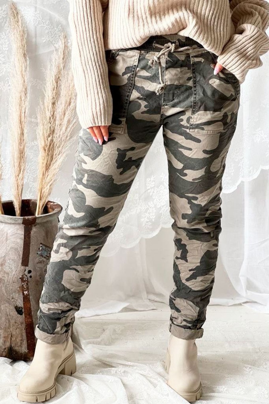 Muoti Perfect Jeans Joggerit | Camouflage Joggers, Beige